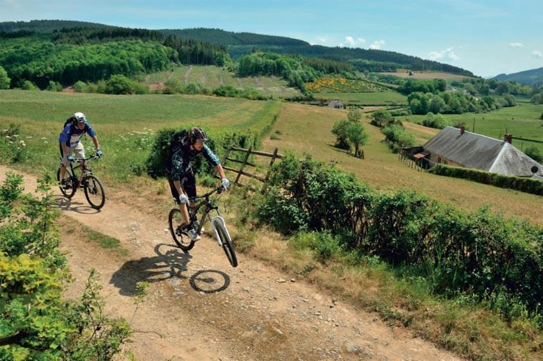 Le Relais Des Lacs Bourgogne Morvan Planchez Εξωτερικό φωτογραφία